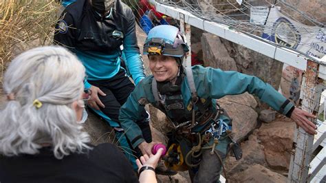 Spanish climber leaves cave after 500 days in isolation